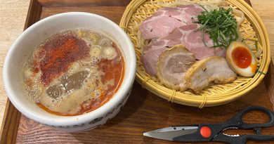 インパクト抜群のつけ麺